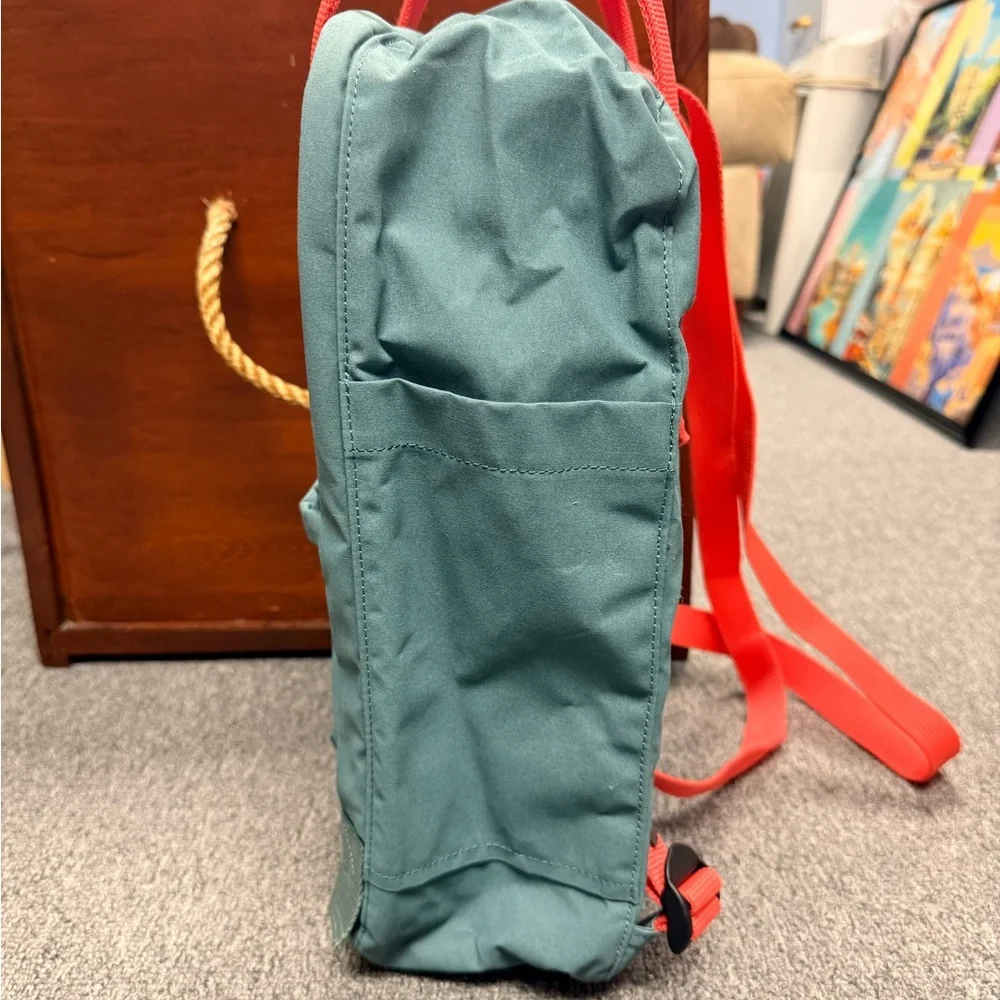 Kånken EVERYDAY OUTDOOR Teal and Salmon - Picture 6 of 6